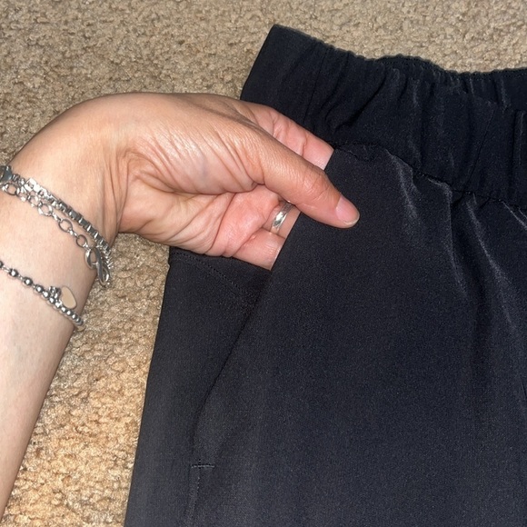 Lululemon On The Fly Jogger Black 8 - Picture 6 of 11